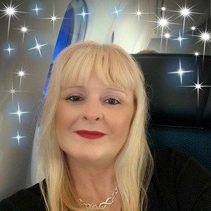 Meet your Posher, Adrienn